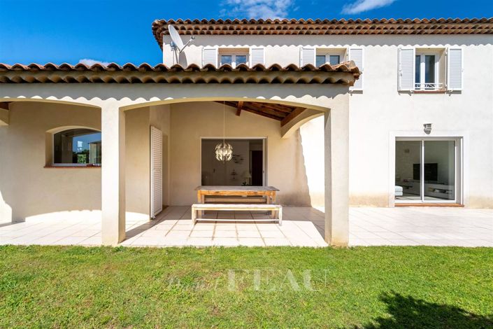 Image No.2-4 Bed House for sale