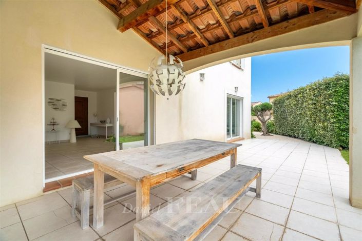 Image No.4-4 Bed House for sale