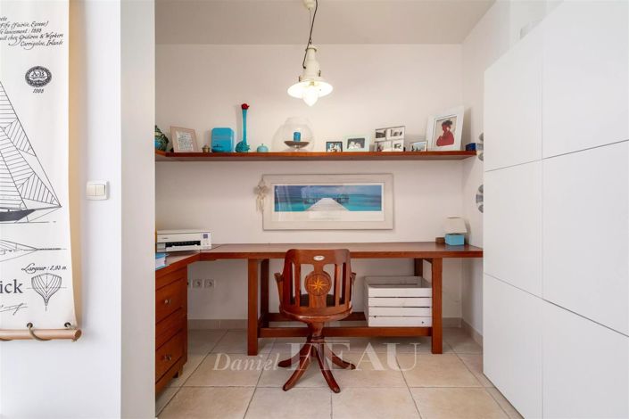 Image No.7-4 Bed House for sale