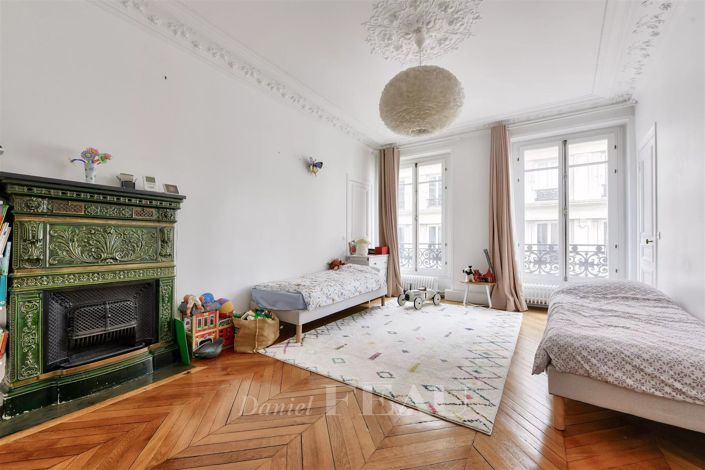 Image No.10-4 Bed Apartment for sale