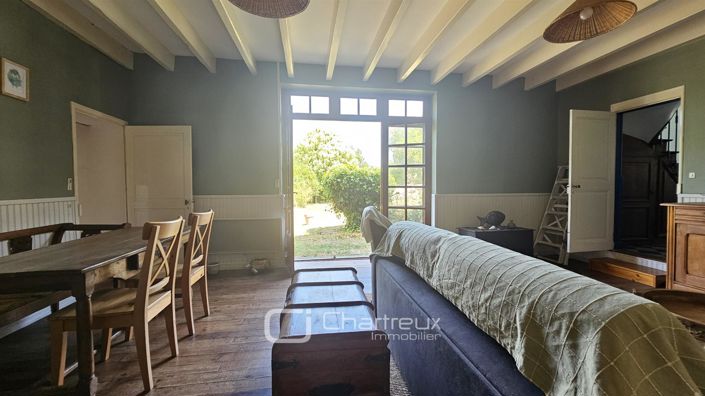 Image No.18-6 Bed House for sale