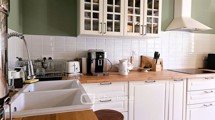 Image No.7-6 Bed House for sale