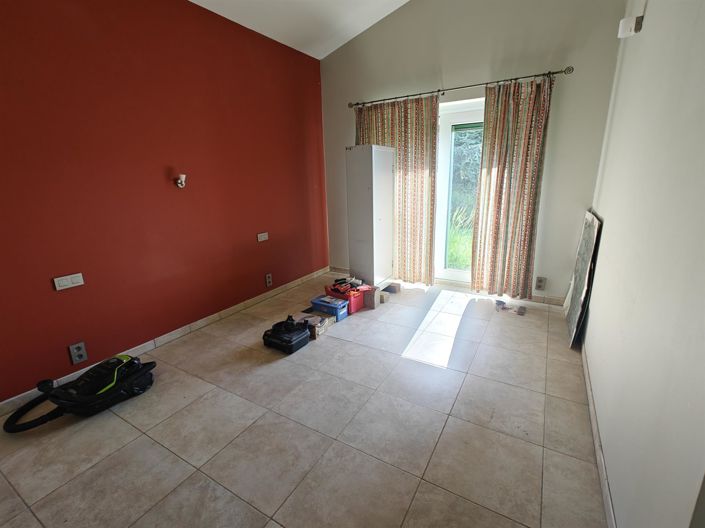 Image No.14-4 Bed House for sale