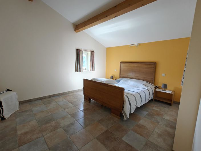 Image No.24-4 Bed House for sale