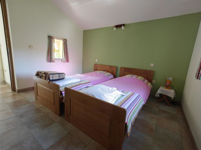 Image No.35-4 Bed House for sale