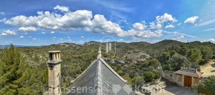 Image No.12-7 Bed Property for sale