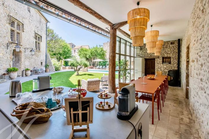 Image No.2-8 Bed House for sale