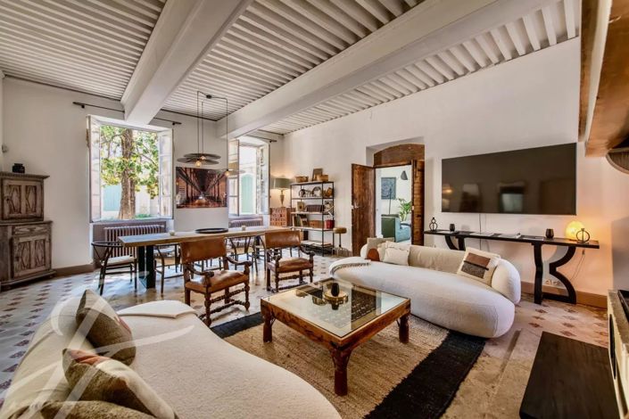 Image No.4-8 Bed House for sale