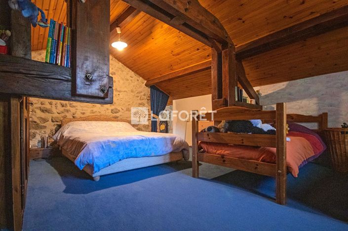 Image No.14-3 Bed Property for sale