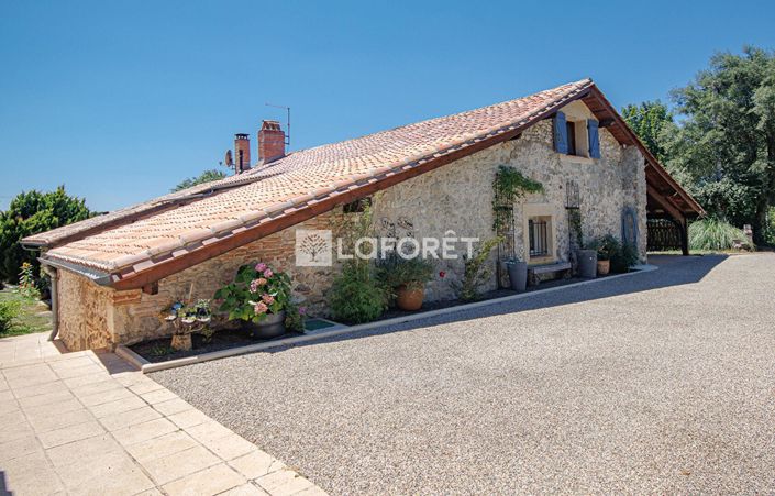 Image No.5-3 Bed Property for sale