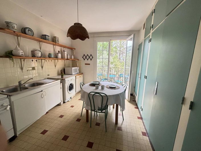 Image No.10-3 Bed House for sale