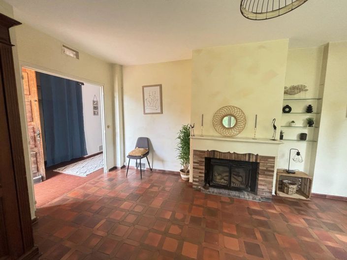 Image No.9-3 Bed House for sale