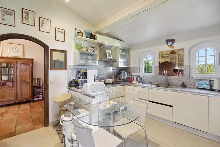 Image No.4-4 Bed House for sale