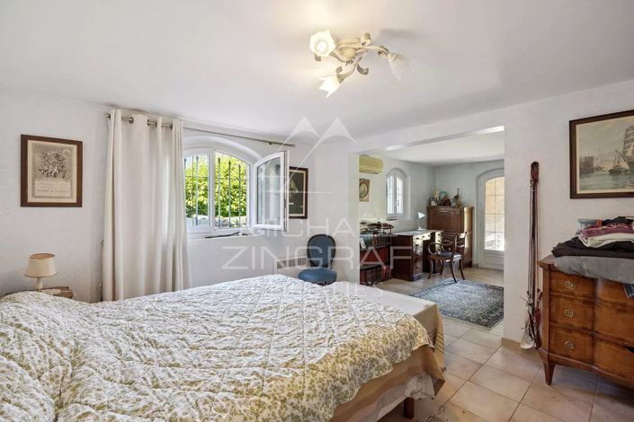 Image No.5-4 Bed House for sale