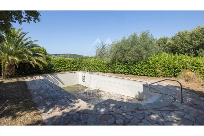 Image No.8-4 Bed House for sale