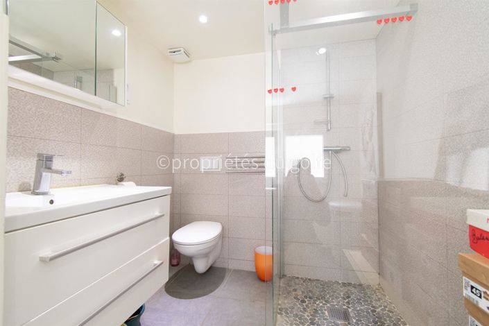 Image No.15-2 Bed House for sale