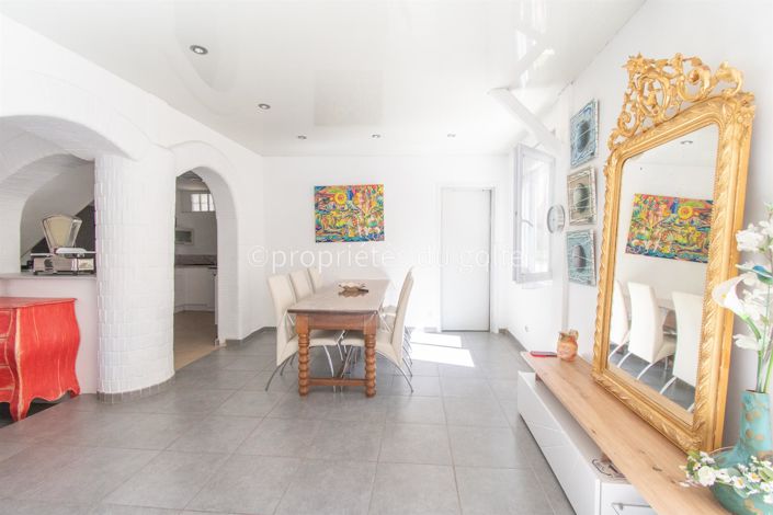 Image No.8-2 Bed House for sale