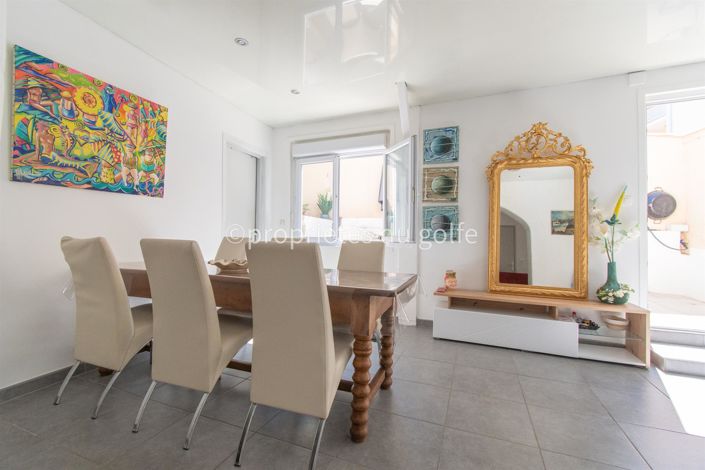 Image No.9-2 Bed House for sale