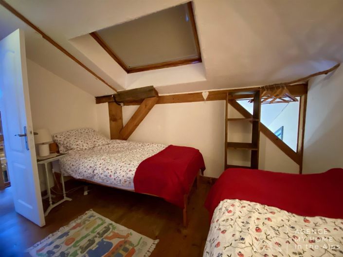 Image No.23-6 Bed House for sale