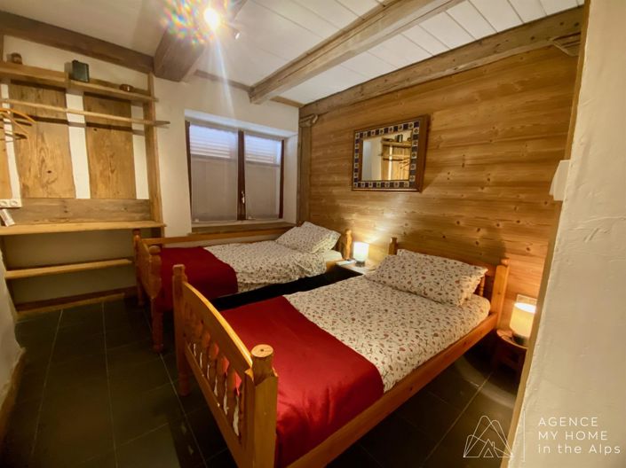 Image No.29-6 Bed House for sale