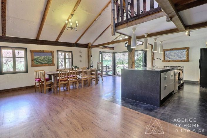 Image No.3-6 Bed House for sale