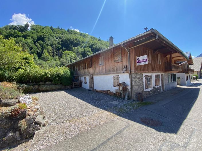 Image No.4-6 Bed House for sale