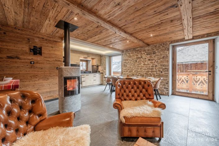 Image No.19-3 Bed Property for sale