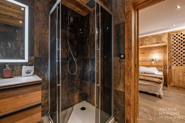 Image No.26-3 Bed Property for sale