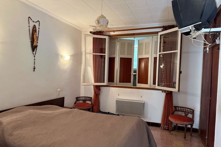 Image No.11-1 Bed House for sale