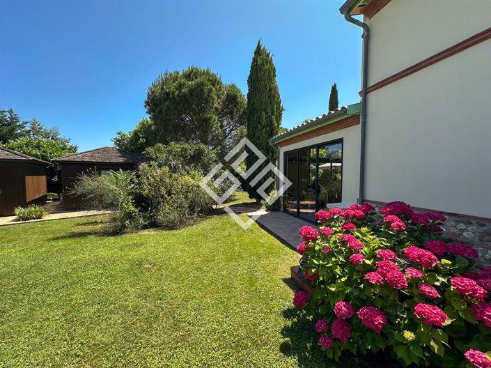 Image No.25-5 Bed House for sale