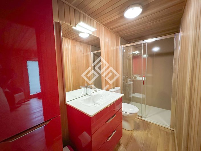 Image No.28-5 Bed House for sale