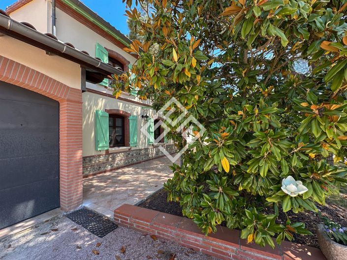 Image No.30-5 Bed House for sale