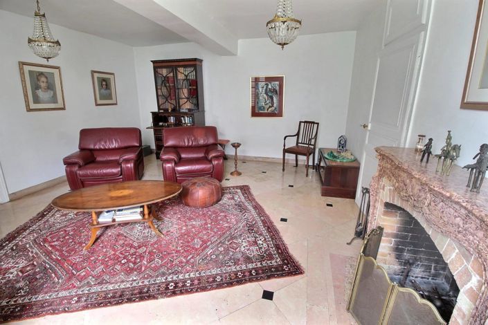 Image No.15-5 Bed House for sale