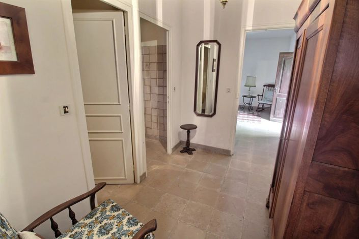 Image No.17-5 Bed House for sale