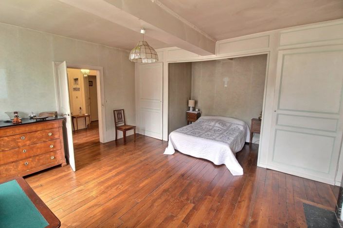 Image No.25-5 Bed House for sale