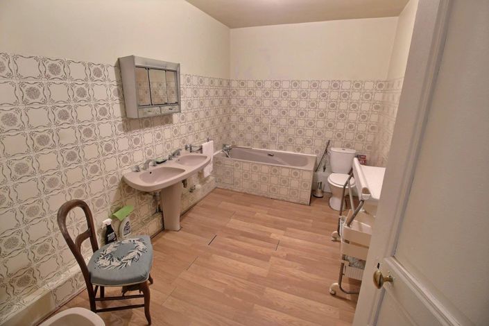 Image No.27-5 Bed House for sale