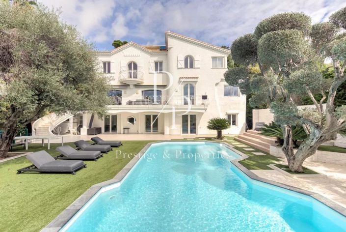 Image No.1-5 Bed House for sale