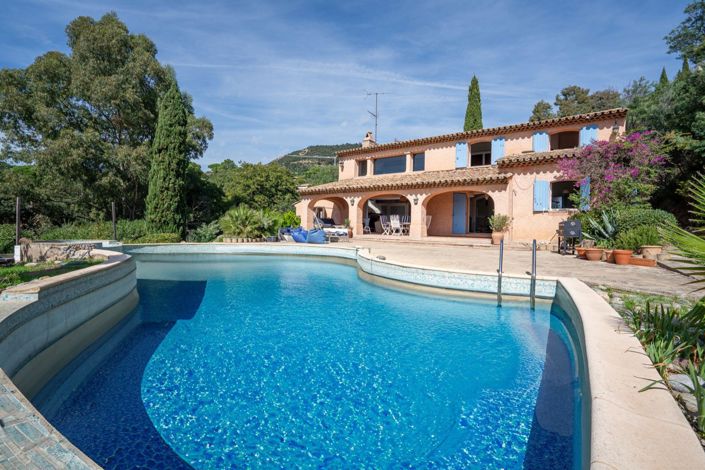 Image No.2-Maison de 6 chambres à vendre à Grimaud