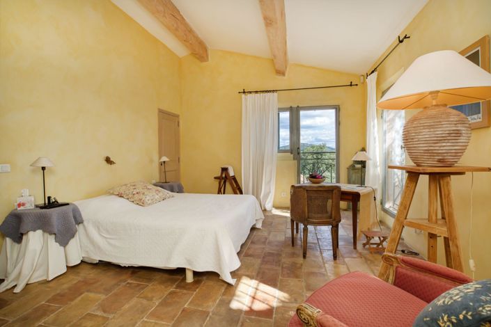 Image No.6-4 Bed House for sale