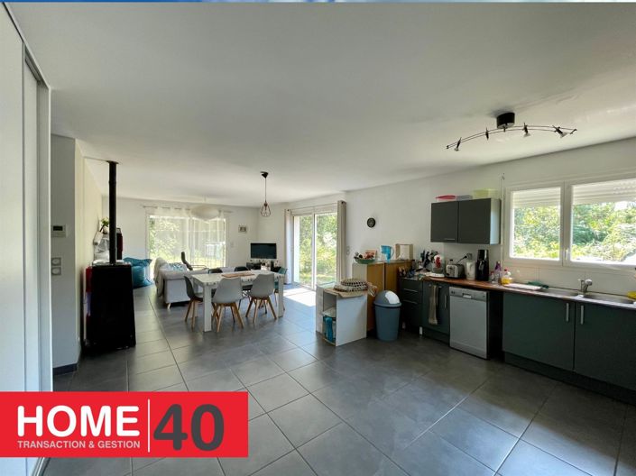 Image No.1-3 Bed House for sale