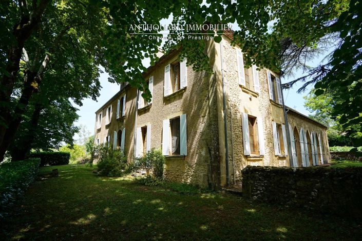 Image No.15-9 Bed Property for sale