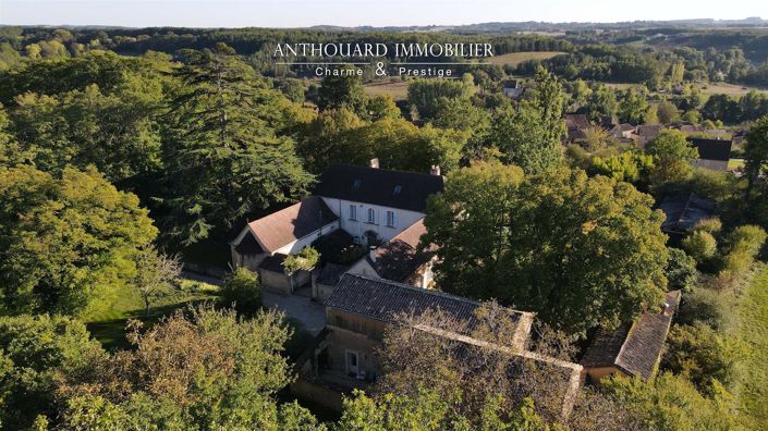 Image No.2-9 Bed Property for sale