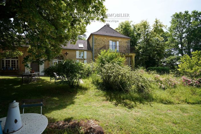 Image No.21-9 Bed Property for sale