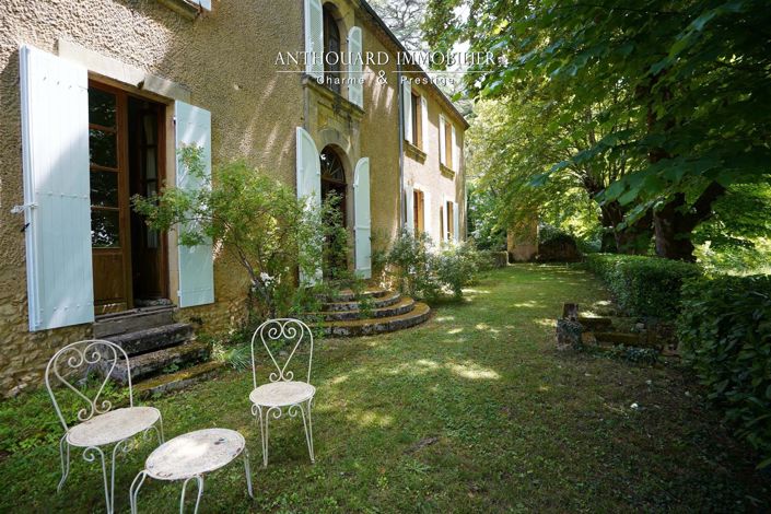 Image No.26-9 Bed Property for sale