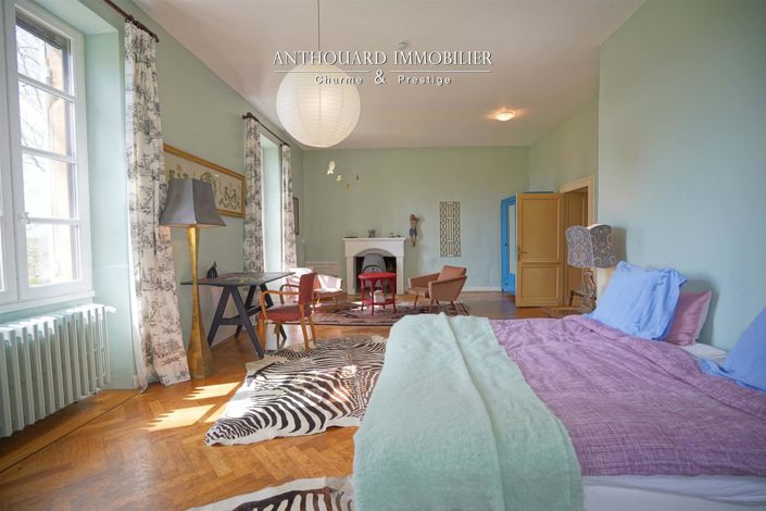 Image No.30-9 Bed Property for sale