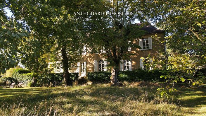 Image No.4-9 Bed Property for sale