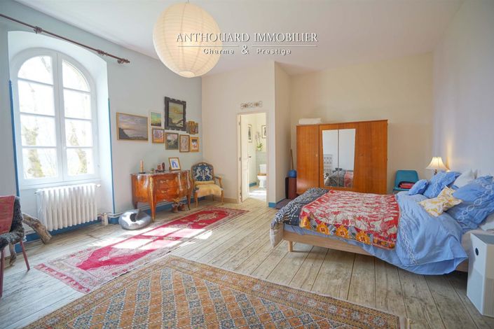 Image No.40-9 Bed Property for sale