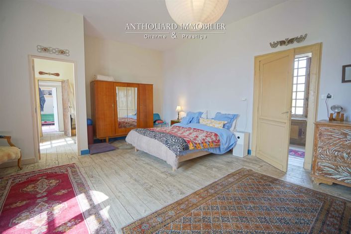 Image No.41-9 Bed Property for sale