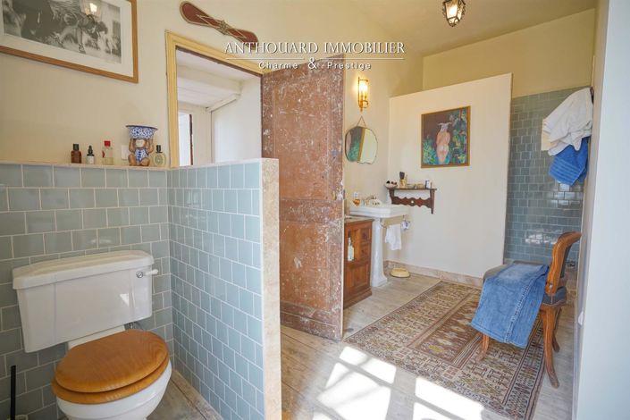 Image No.42-9 Bed Property for sale