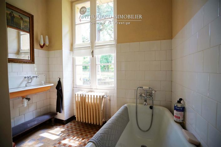 Image No.43-9 Bed Property for sale